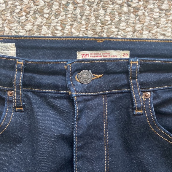 Levi’s Dark Denim High Rose 721 Jeans - Picture 7 of 8